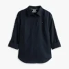 リラックスフィットのリネン混シャツ