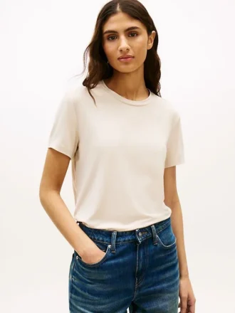 クラシックフィットの軽量ジャージーTシャツ