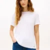 クラシックフィットの軽量ジャージーTシャツ