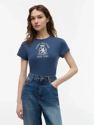 スリムフィット ガーメントダイ クレストロゴTシャツ