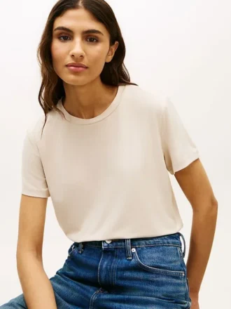 クラシックフィットの軽量ジャージーTシャツ