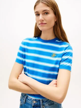 刺繍入りスクリプトモノグラムTシャツ
