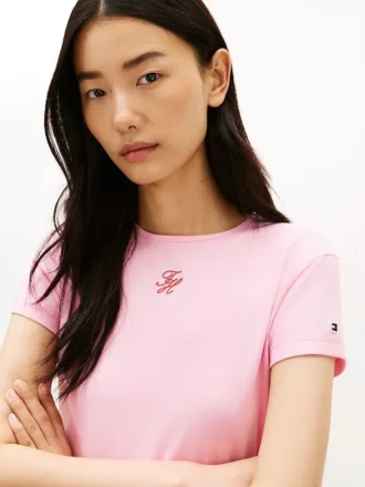 スリムフィットのモノグラムTシャツ