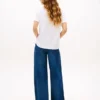 クラシックフィットの軽量ジャージーTシャツ