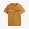 トーン・オン・トーンのフラッグロゴTシャツ