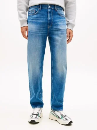 Tommy Jeans テーパード・ストレート・ジーンズ