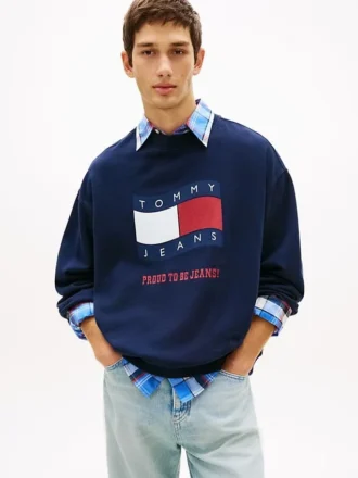 Tommy Jeans ウェービー・フラッグ・ロゴ スウェットシャツ