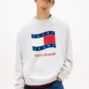 Tommy Jeans ウェービー・フラッグ・ロゴ スウェットシャツ