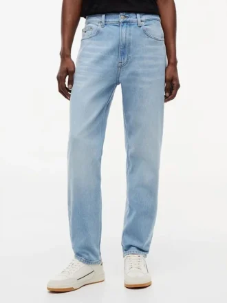 Tommy Jeans テーパード・ストレート・ジーンズ