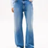 Tommy Jeans フェイド加工 リラックスストレートジーンズ Tommy Jeans フェイド加工 リラックスストレートジーンズ
