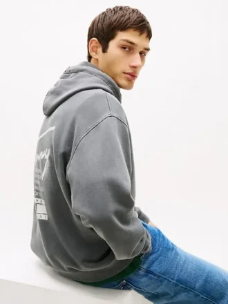 Tommy Jeans スプレーペイントロゴ フーディー