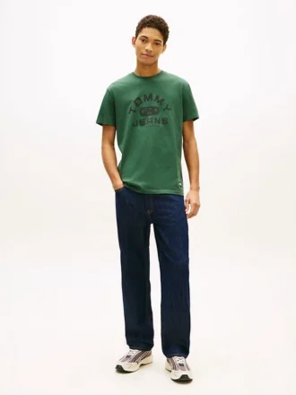 Tommy Jeans テーパード・ストレート・ジーンズ