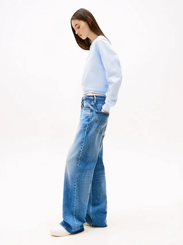 Tommy Jeans フェイド加工 リラックスストレートジーンズ Tommy Jeans フェイド加工 リラックスストレートジーンズ