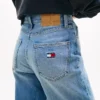 Tommy Jeans ボタンフライ ストレートジーンズ Tommy Jeans ボタンフライ ストレートジーンズ