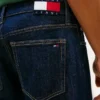 Tommy Jeans テーパード・ストレート・ジーンズ