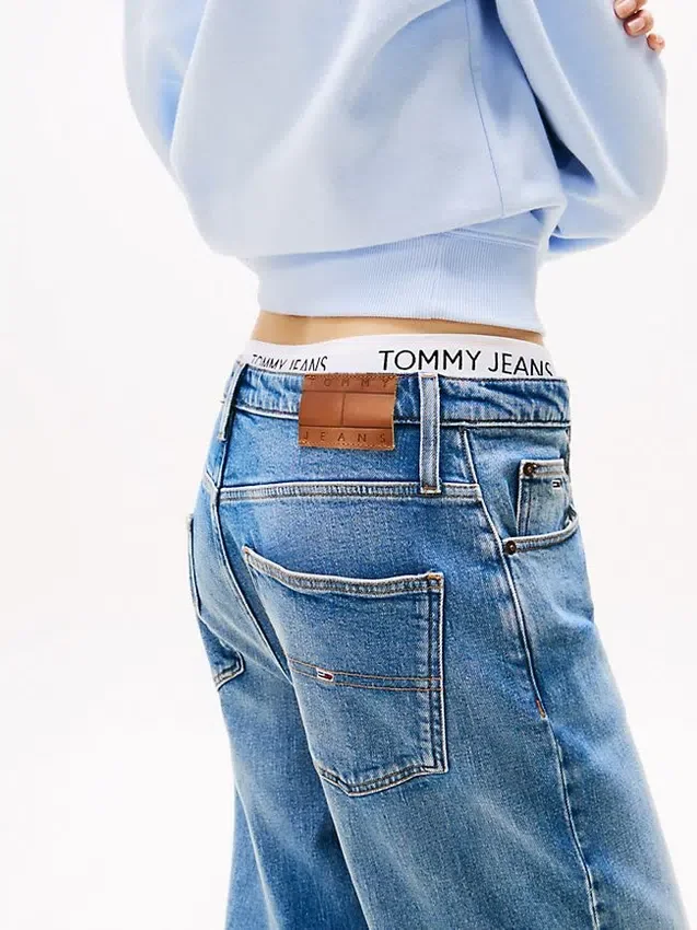 Tommy Jeans フェイド加工 リラックスストレートジーンズ Tommy Jeans フェイド加工 リラックスストレートジーンズ