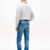 Tommy Jeans テーパード・ストレート・ジーンズ