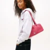Tommy Jeans イースト・ウエスト ショルダーバッグ