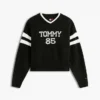 Tommy Jeans 85 バーシティ Vネックセーター