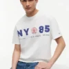Tommy Jeans リラックスフィット NY 85 Tシャツ Tommy Jeans リラックスフィット NY 85 Tシャツ