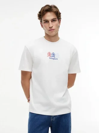 Tommy Jeans マルチクレスト ロゴ Tシャツ