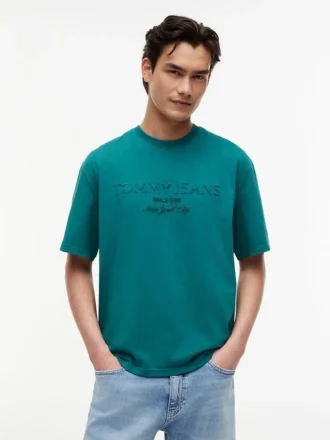 Tommy Jeans ディストレスド・ロゴTシャツ
