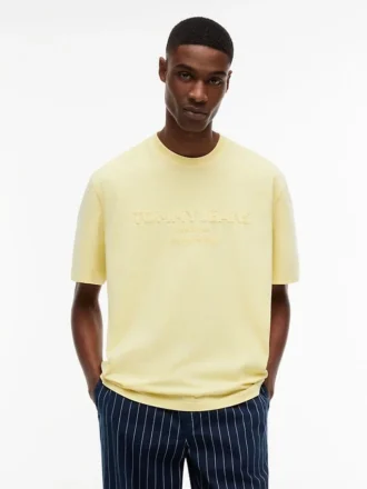 tommy jeans t 1 75 330x440 - Tommy Jeans ディストレスド・ロゴTシャツ