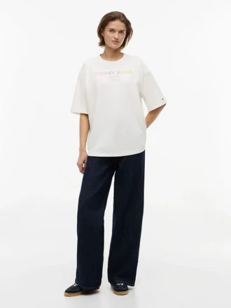 Tommy Jeans クリスタルロゴTシャツ