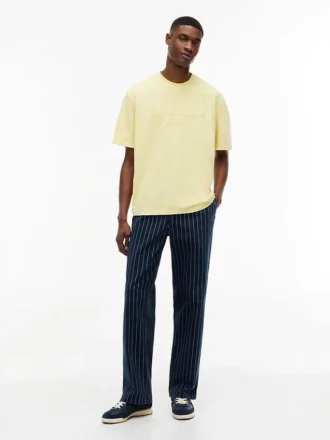 tommy jeans t 2 75 330x440 - Tommy Jeans ディストレスド・ロゴTシャツ