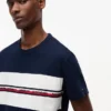 Tommy Jeans シグネチャー・ロゴ・テープ Tシャツ