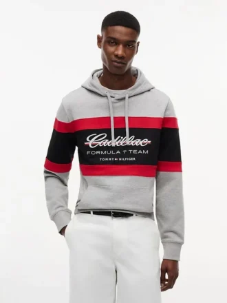 Tommy x Cadillac F1® Team スクリプト フーディー