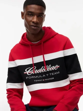 Tommy x Cadillac F1® Team スクリプト フーディー