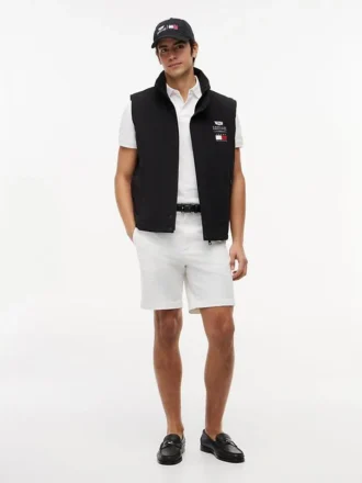 Tommy x Cadillac F1® Team ロゴ ベスト