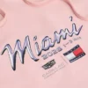 Tommy x Cadillac F1® Team マイアミ フーディー Tommy x Cadillac F1® Team マイアミ フーディー