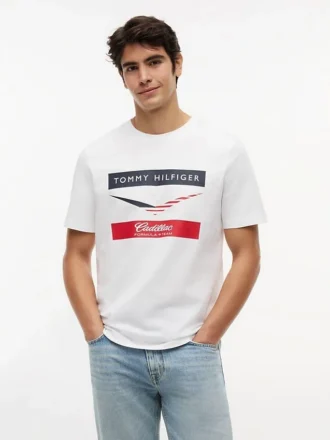 Tommy x Cadillac F1® Team シェブロン Tシャツ