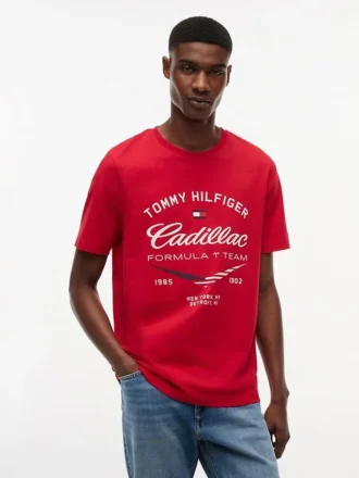 Tommy x Cadillac F1® Team レトロシェブロン Tシャツ