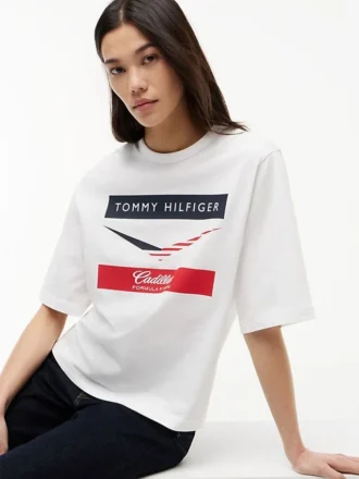 Tommy x Cadillac F1® Team ボックスシルエット シェブロン Tシャツ