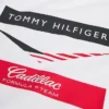 Tommy x Cadillac F1® Team ボックスシルエット シェブロン Tシャツ Tommy x Cadillac F1® Team ボックスシルエット シェブロン Tシャツ