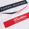 Tommy x Cadillac F1® Team シェブロン Tシャツ Tommy x Cadillac F1® Team シェブロン Tシャツ