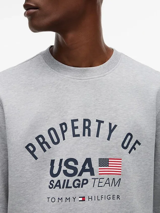 トミー × US SailGP チーム プロパティ スウェットシャツ トミー × US SailGP チーム プロパティ スウェットシャツ