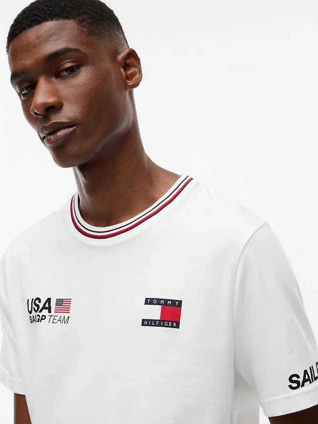 トミー x US SailGP チーム レプリカ Tシャツ トミー x US SailGP チーム レプリカ Tシャツ